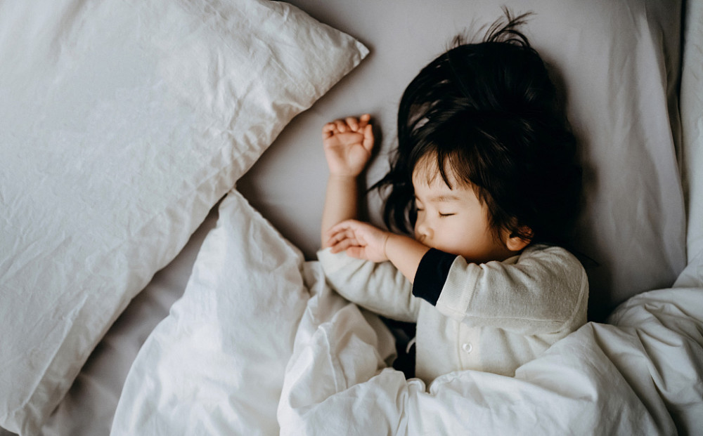 每天睡10个小时，我的孩子难做到？(图1)