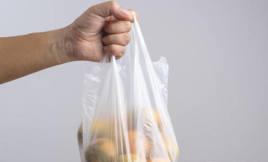 塑料袋的日常小妙用 巧用塑料袋让生活更加便捷卫生(图3)